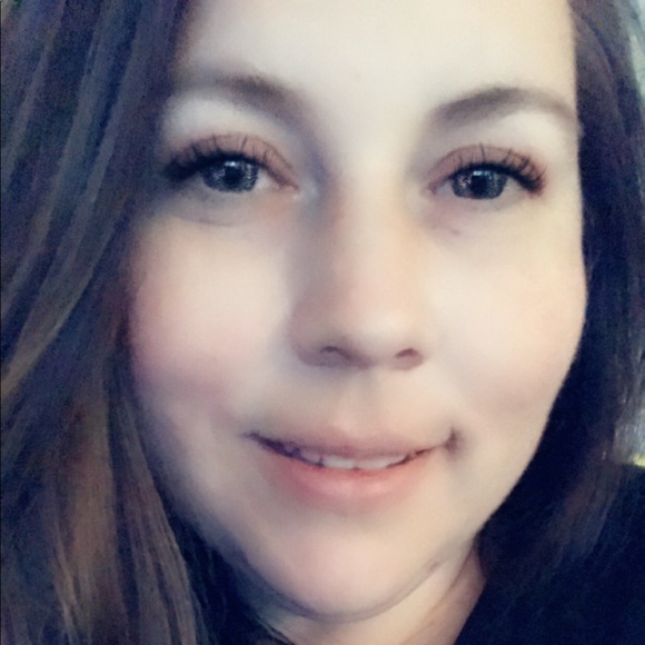 Meet your Posher, Alicia - Picture 1 of 1